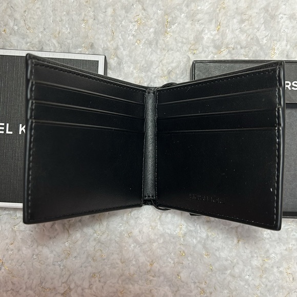 Michael Kors  men’s Wallet - Picture 4 of 6